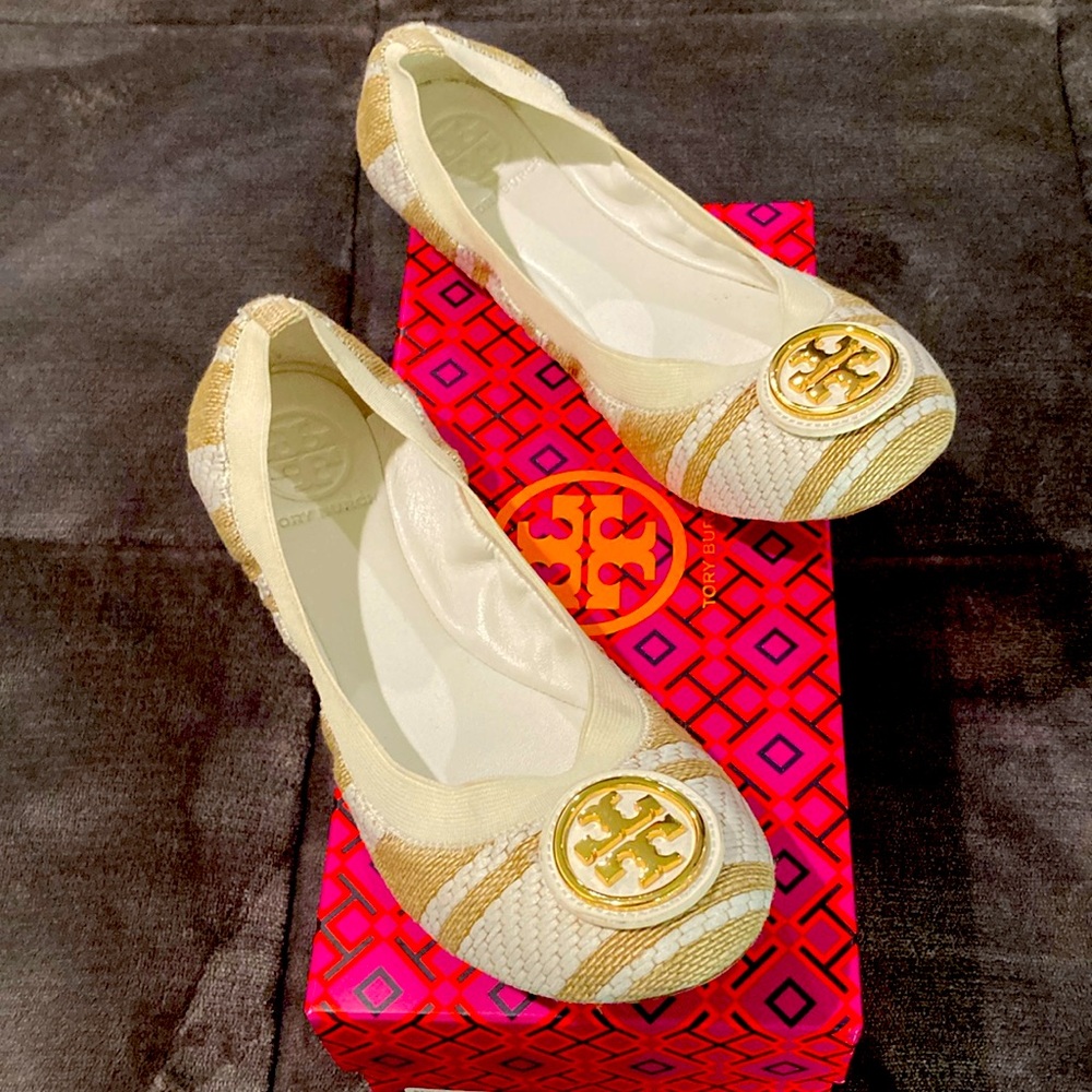 Tory Burch ballet slipper size 6.5 color gold/white
